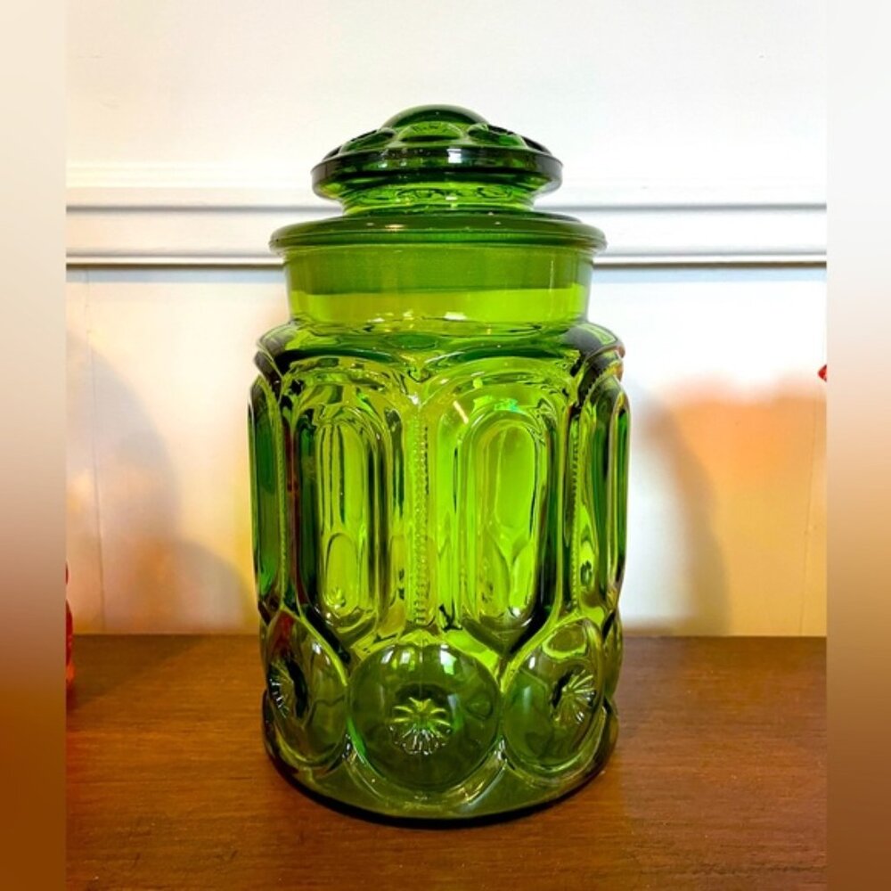 LE smith MCM stars and moon jar.